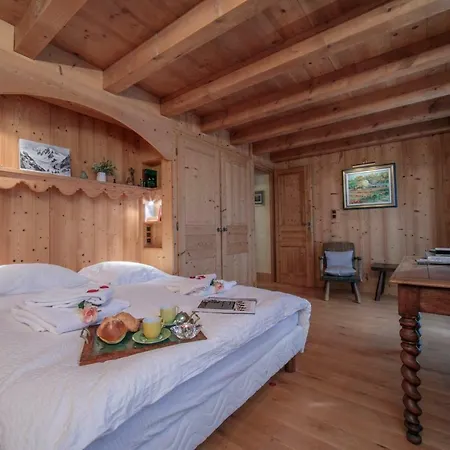 Chalet Sainte-foy-l'argentiere Chalet Sleeps 8 Chamonix